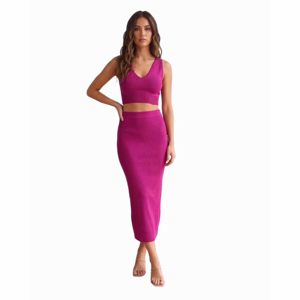 House of Harlow 1960 2-Piece Knit Magenta Set - Top & Skirt - Size Small